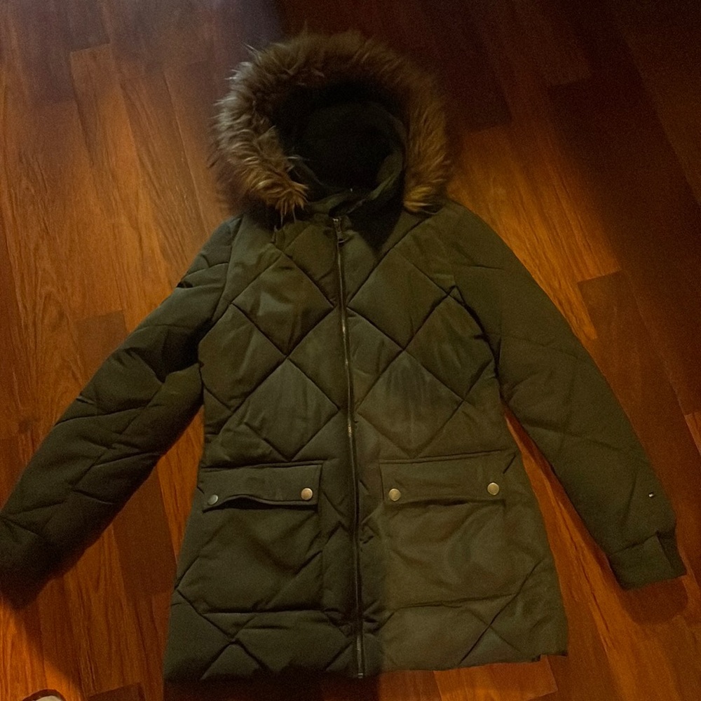 Gently worn women’s puffy hooded jacket size small olive green